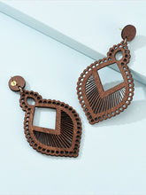 Load image into Gallery viewer, Wood drop earrings